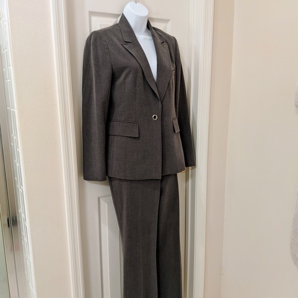Calvin Klein Jackets & Blazers - Calvin Klein - Gray Career Suit - Size 4